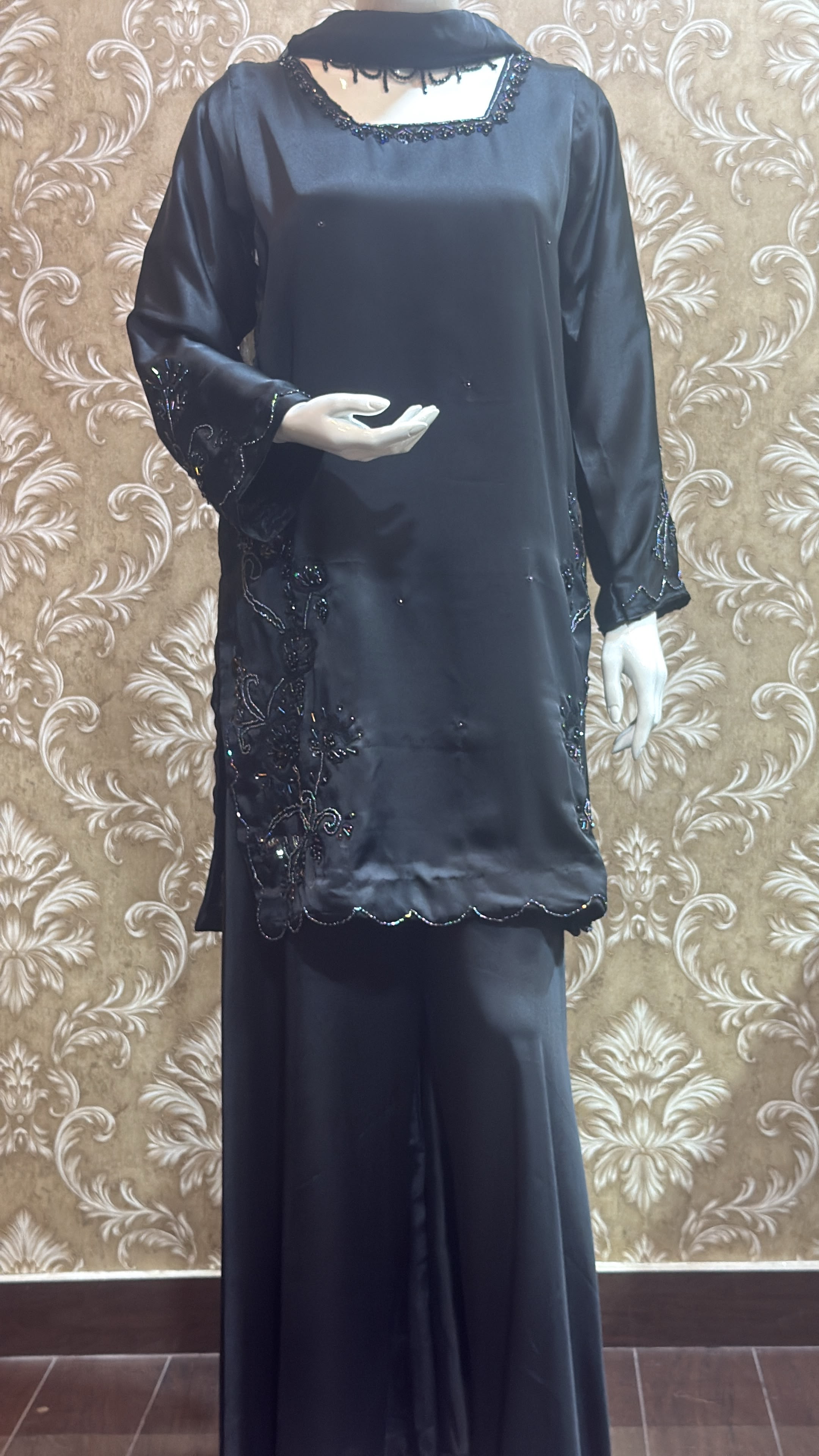 Black square neck
