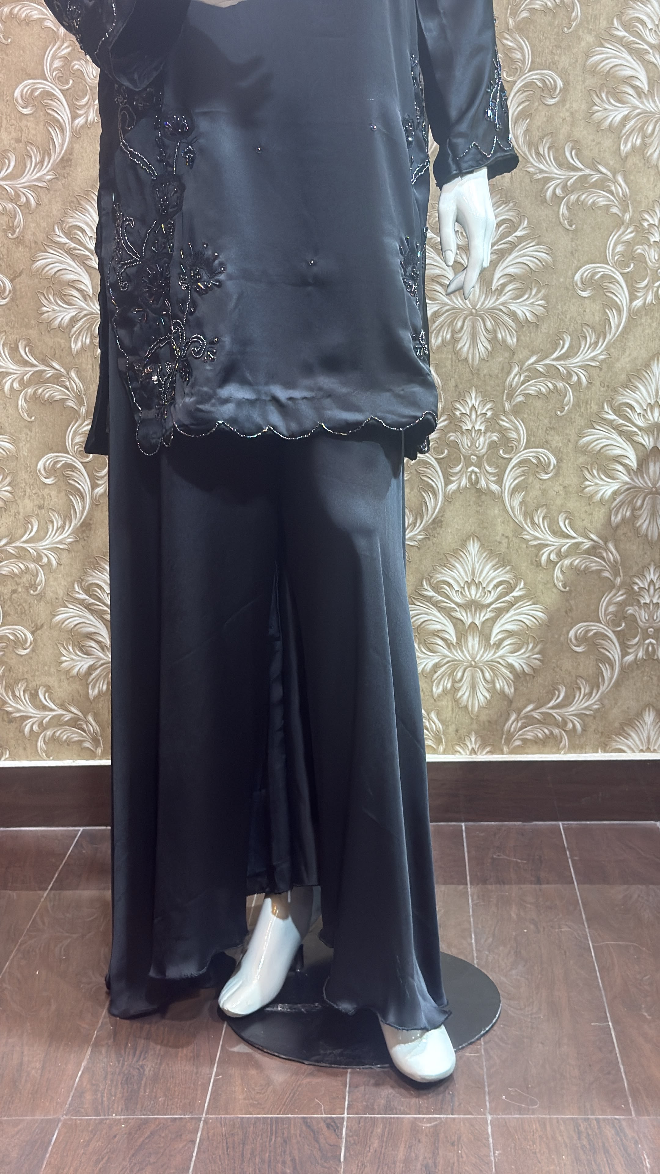 Black square neck
