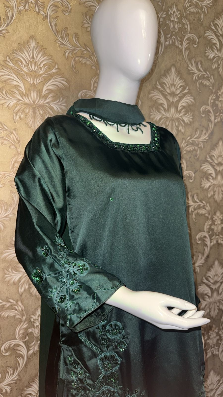 Green Square Neck