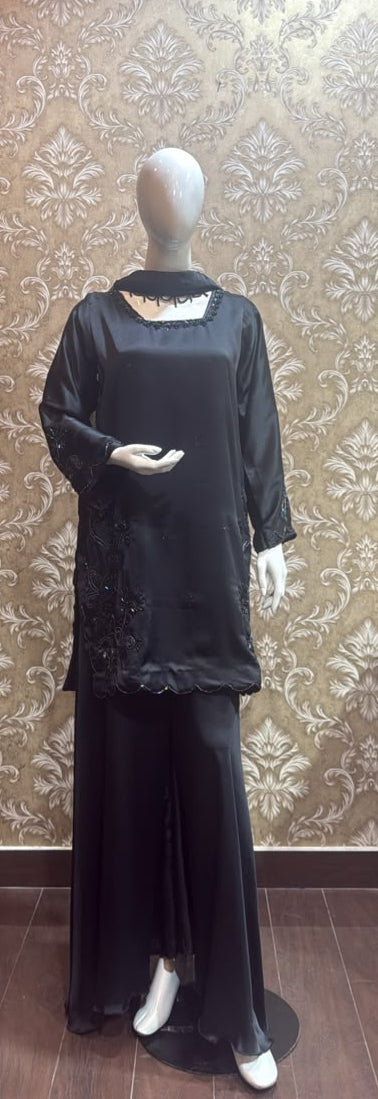 Black square neck