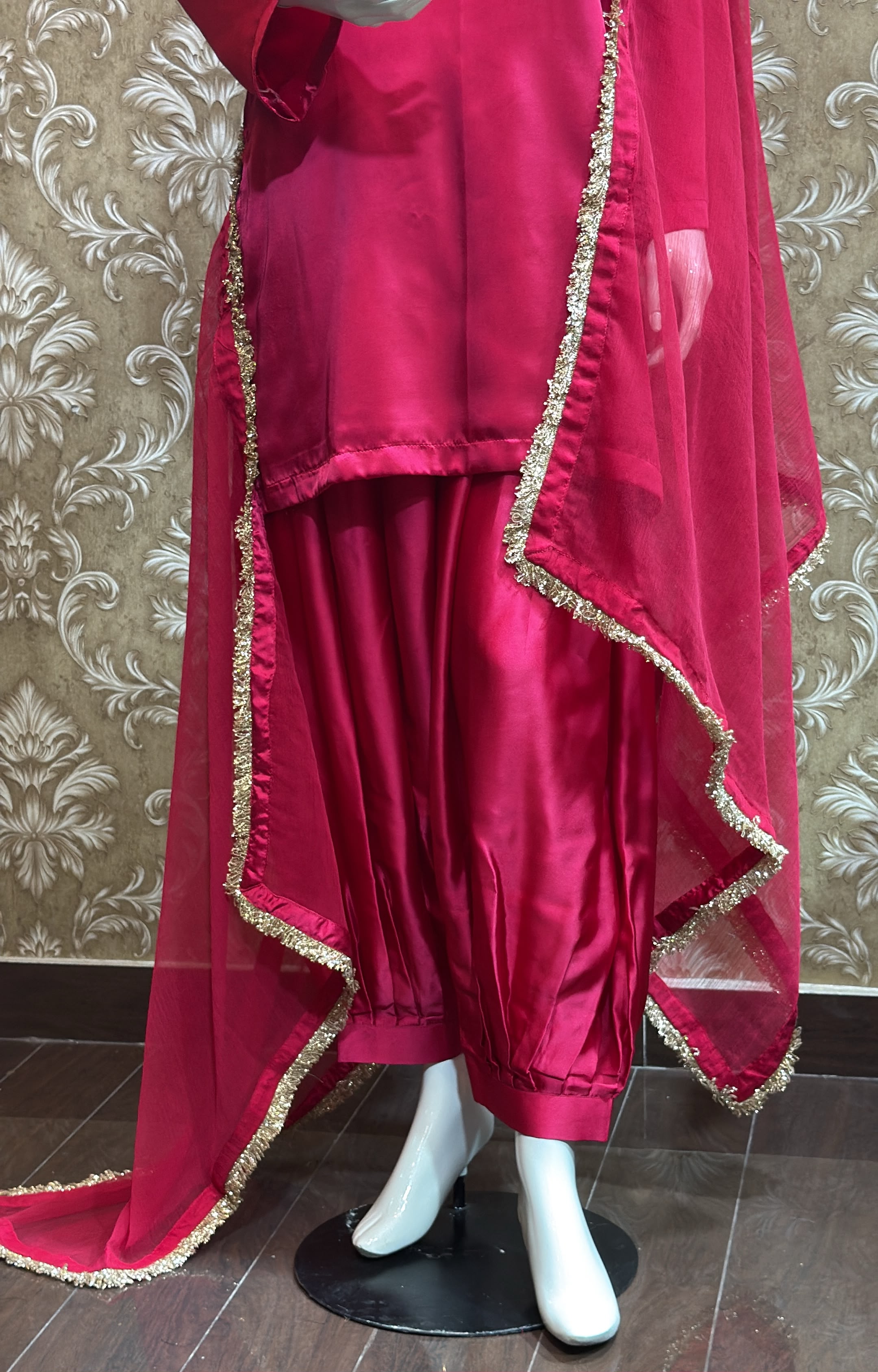 Red dosti collection