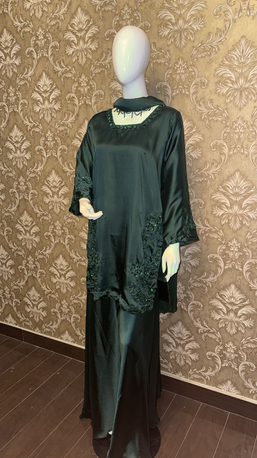 Green Square Neck