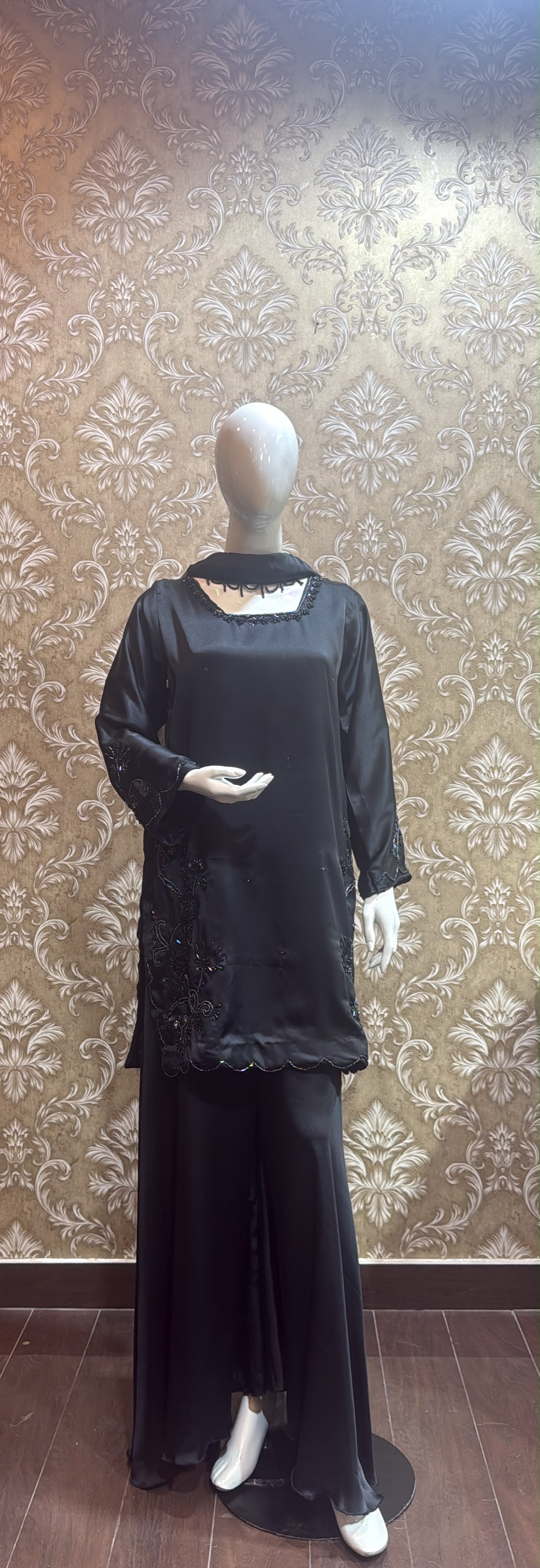Black square neck